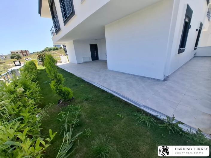 Image No.25-3 Bed Semi-Detached for sale