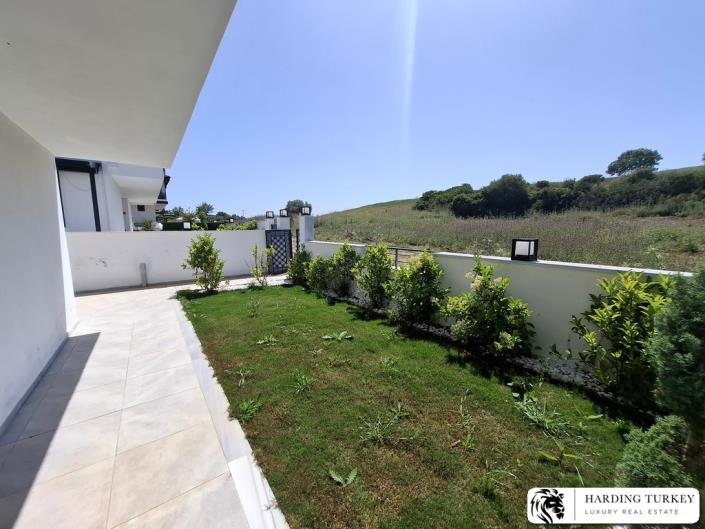 Image No.27-3 Bed Semi-Detached for sale