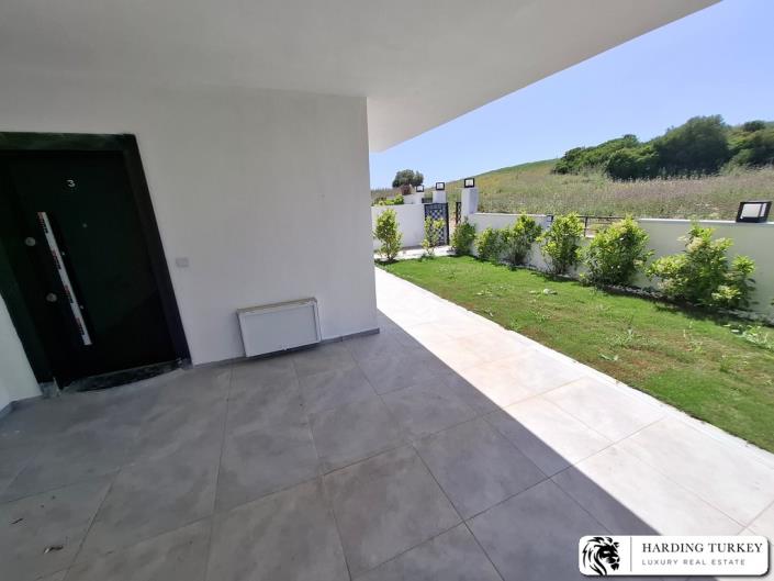 Image No.29-3 Bed Semi-Detached for sale