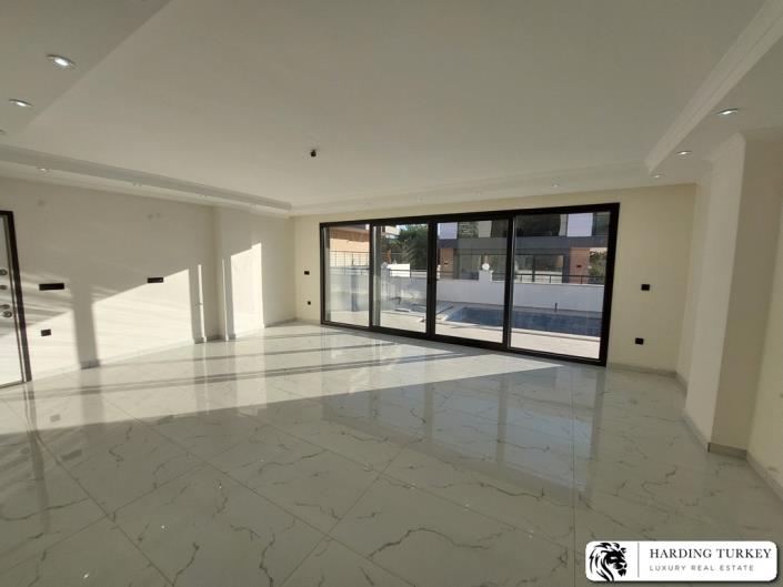 Image No.3-3 Bed Villa / Detached for sale