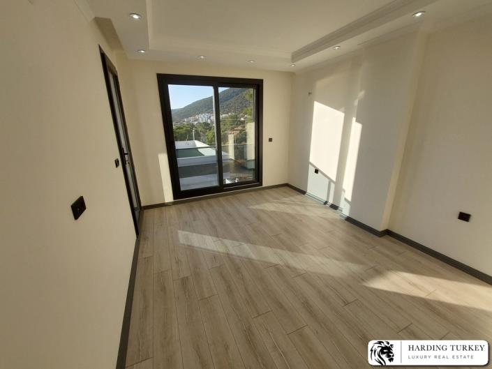 Image No.9-3 Bed Villa / Detached for sale