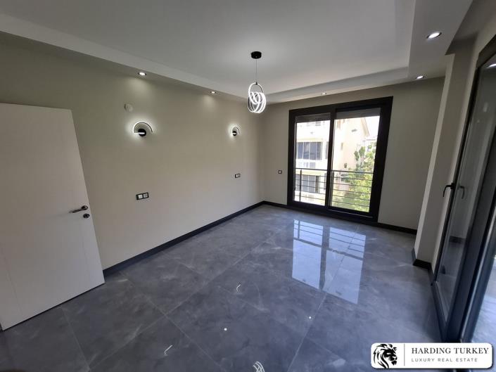 Image No.12-3 Bed Villa / Detached for sale