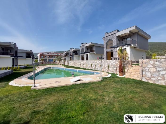 Image No.1-3 Bed Villa / Detached for sale
