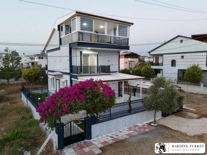 Image No.1-3 Bed Villa / Detached for sale