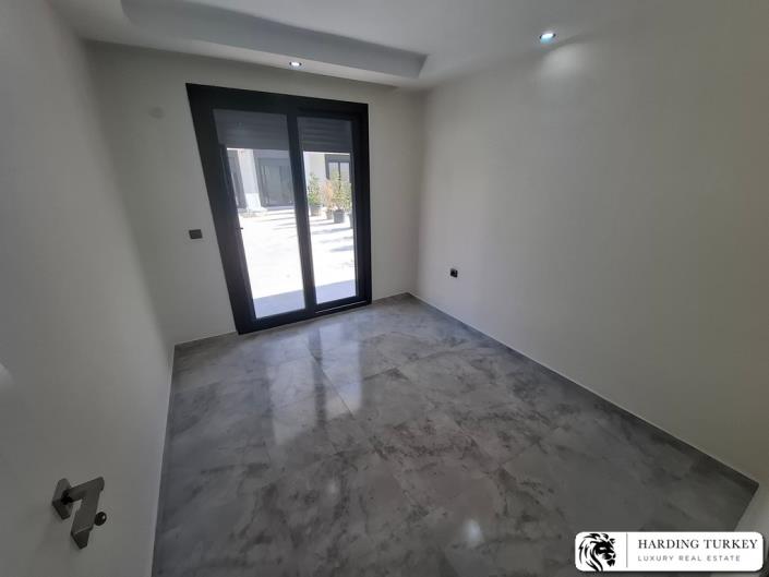 Image No.24-2 Bed Apartment for sale