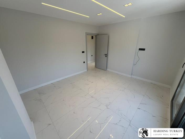 Image No.17-3 Bed Villa / Detached for sale