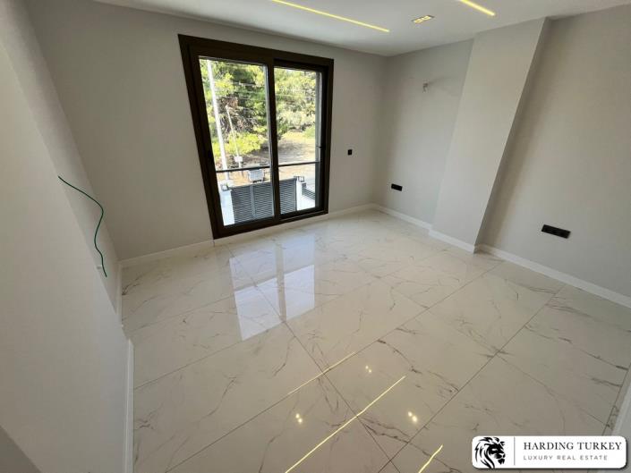 Image No.24-3 Bed Villa / Detached for sale