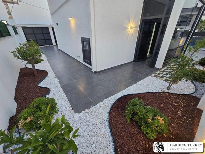 Image No.10-4 Bed Villa / Detached for sale