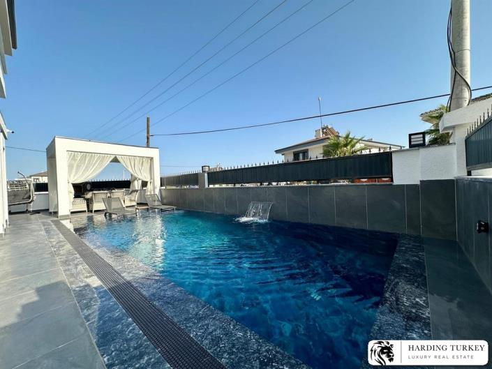 Image No.33-4 Bed Villa / Detached for sale