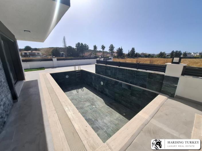 Image No.6-3 Bed Villa / Detached for sale