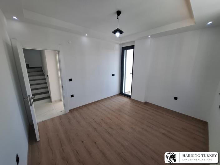 Image No.16-3 Bed Semi-Detached for sale