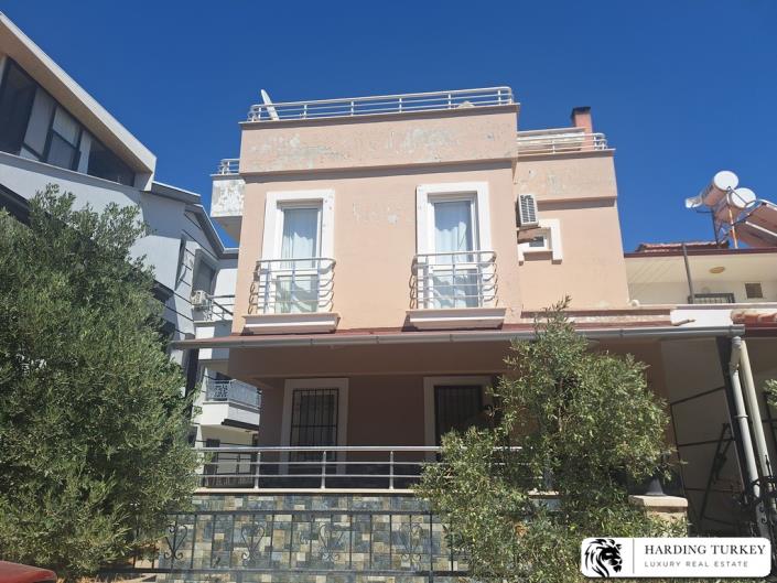 Image No.1-3 Bed Villa / Detached for sale