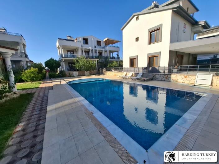Image No.1-4 Bed Villa / Detached for sale