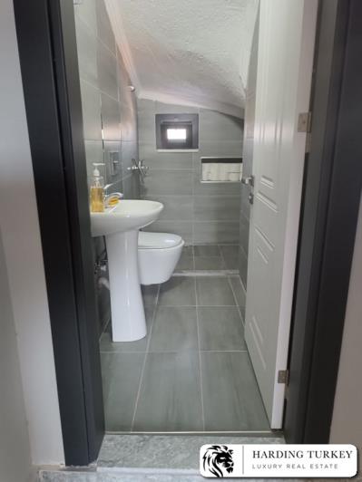 Image No.10-3 Bed Villa / Detached for sale