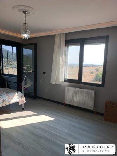 Image No.12-3 Bed Villa / Detached for sale