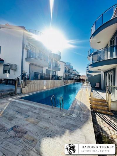 Image No.2-Jumelé de 4 chambres à vendre à Altinkum