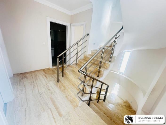 Image No.3-Jumelé de 4 chambres à vendre à Altinkum