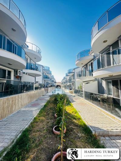 Image No.4-Jumelé de 4 chambres à vendre à Altinkum