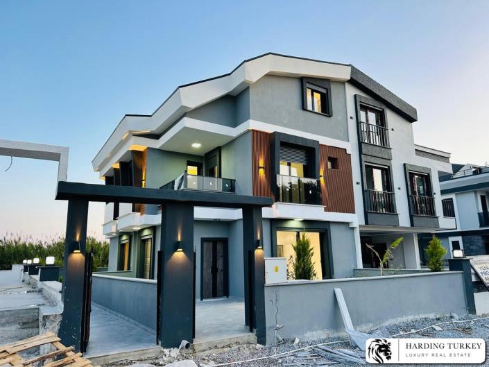 Image No.2-Jumelé de 3 chambres à vendre à Altinkum