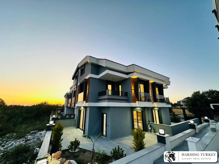 Altinkum, Semi-Detached