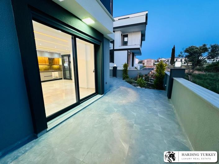 Image No.12-Jumelé de 3 chambres à vendre à Altinkum