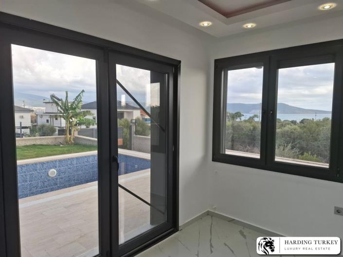 Image No.10-3 Bed Semi-Detached for sale