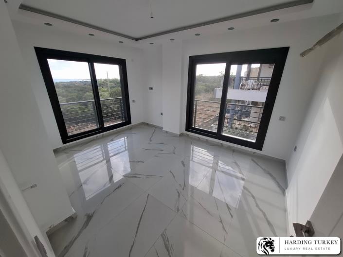 Image No.21-3 Bed Semi-Detached for sale