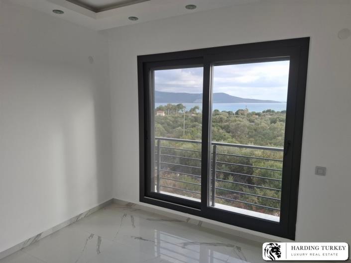 Image No.23-3 Bed Semi-Detached for sale