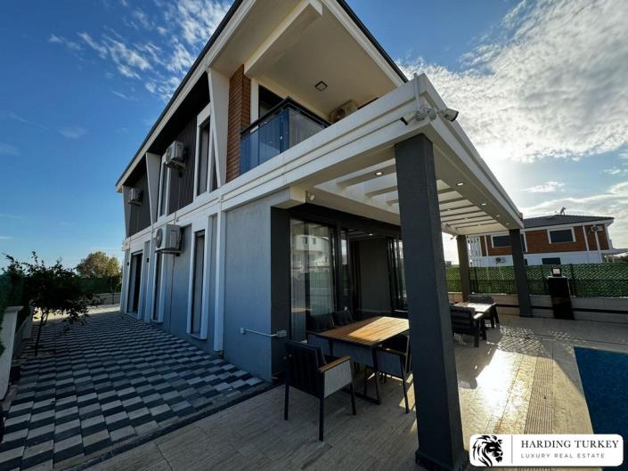 Image No.1-3 Bed Villa / Detached for sale