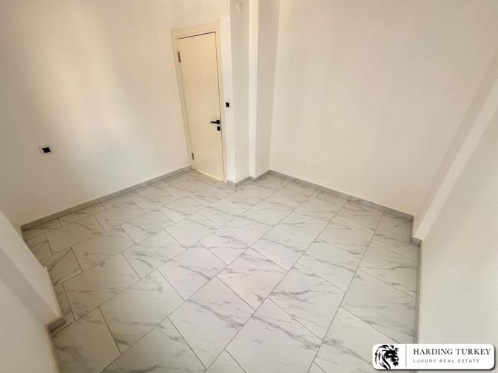 Image No.12-3 Bed Semi-Detached for sale