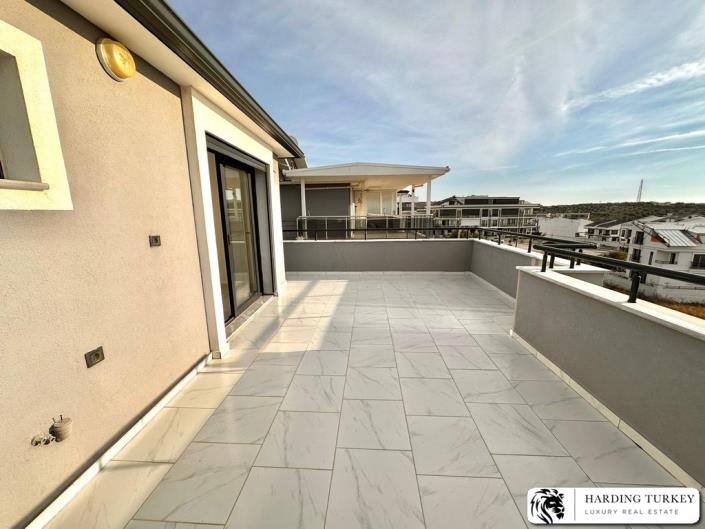 Image No.17-3 Bed Semi-Detached for sale