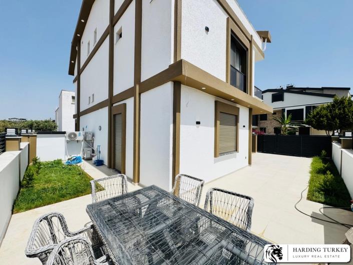 Image No.9-3 Bed Semi-Detached for sale