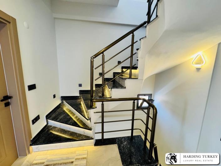 Image No.14-3 Bed Semi-Detached for sale