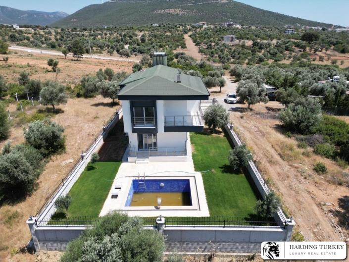 Image No.2-4 Bed Villa / Detached for sale