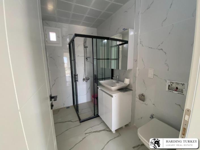 Image No.12-4 Bed Villa / Detached for sale