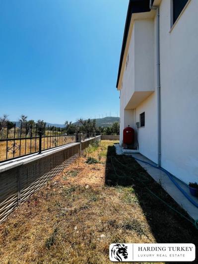 Image No.24-4 Bed Villa / Detached for sale