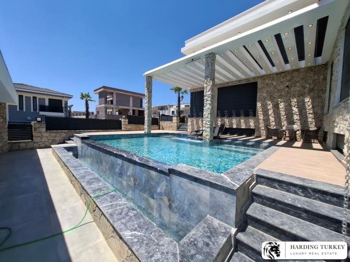 Image No.8-Villa / Détaché de 4 chambres à vendre à Altinkum