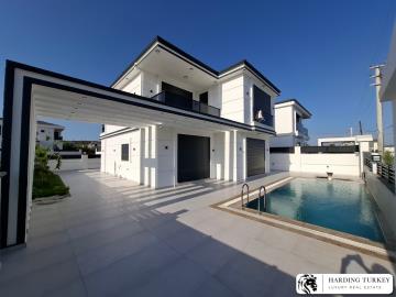 4 Bed Villa / Detached for sale