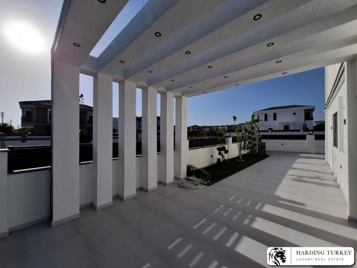 Image No.5-4 Bed Villa / Detached for sale