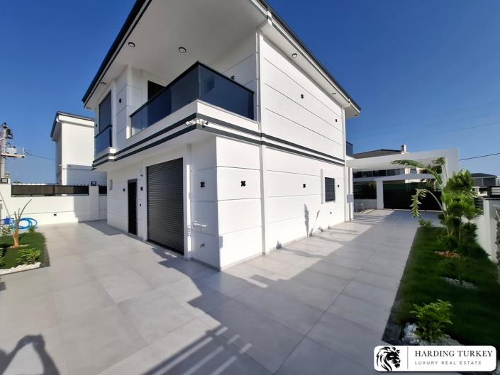 Image No.8-4 Bed Villa / Detached for sale