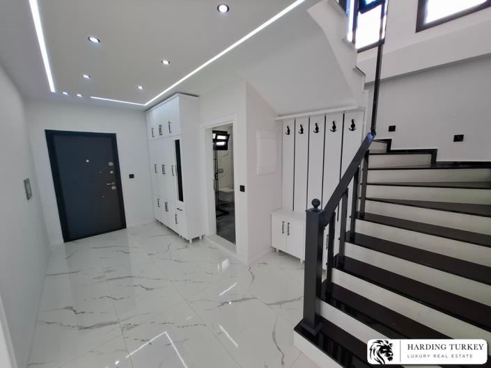 Image No.11-4 Bed Villa / Detached for sale