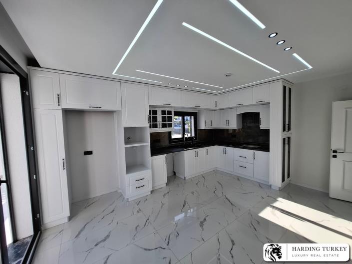 Image No.14-4 Bed Villa / Detached for sale