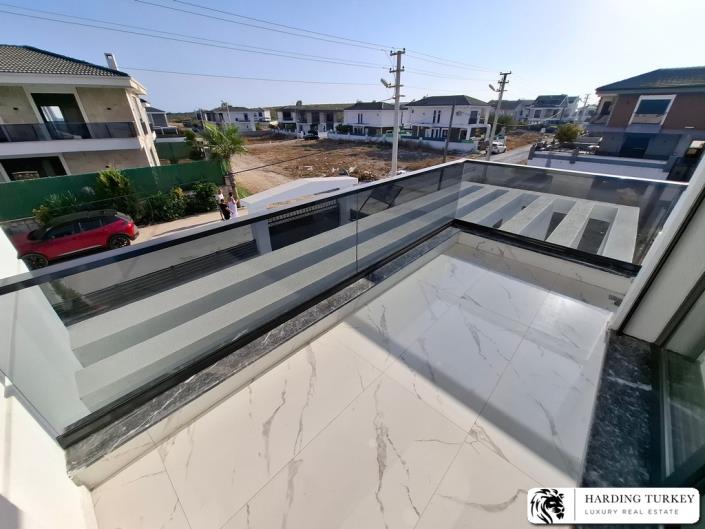 Image No.28-4 Bed Villa / Detached for sale