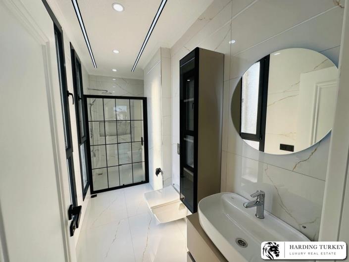 Image No.7-Villa / Détaché de 4 chambres à vendre à Altinkum