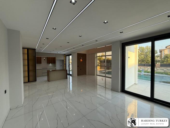 Image No.26-Villa / Détaché de 4 chambres à vendre à Altinkum