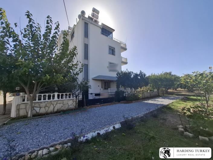 Image No.2-Jumelé de 4 chambres à vendre à Altinkum