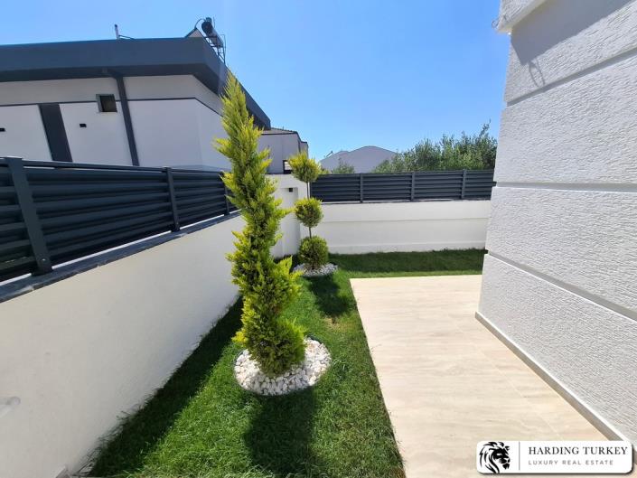 Image No.8-4 Bed Villa / Detached for sale