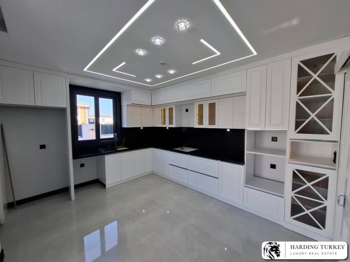 Image No.14-4 Bed Villa / Detached for sale