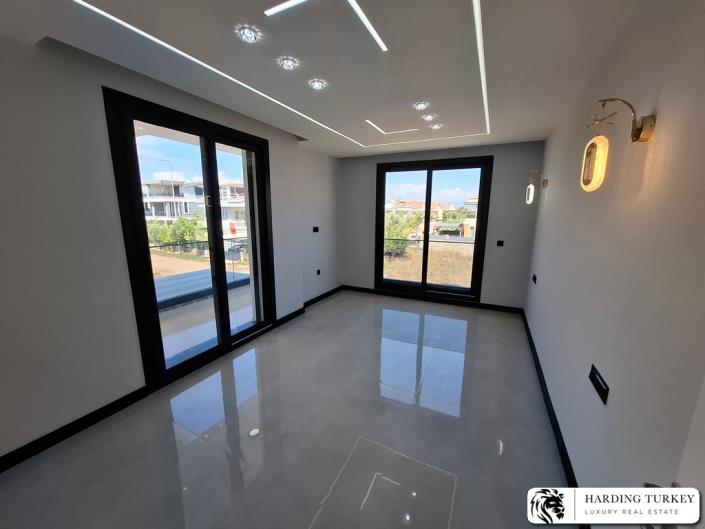 Image No.25-4 Bed Villa / Detached for sale