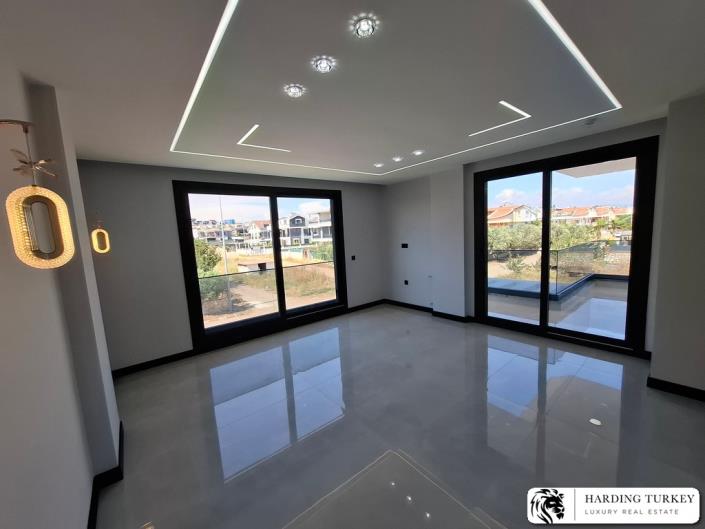 Image No.29-4 Bed Villa / Detached for sale